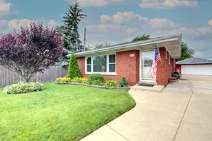 9809 S Albany Ave, Evergreen Park, IL 60805 - Photo 1