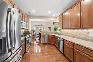 2787 Beacon Point Cir, Elgin, IL 60124 - Photo 14