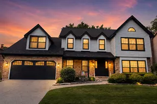 729 Arlington Ave, Naperville, IL 60565 - Photo 1