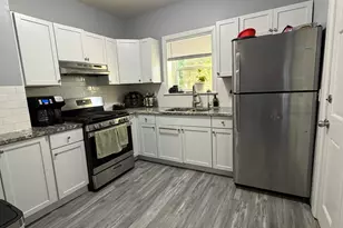 6S381 4th St, Eola, IL 60519 - Photo 4