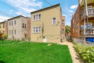 5233 W Cullom Avenue #2, Chicago, IL 60641 - Photo 18