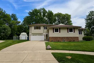 1413 Weyers Ct, Schaumburg, IL 60193 - Photo 1