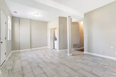 6438 S Eberhart Avenue #2, Chicago, IL 60637 - Photo 8