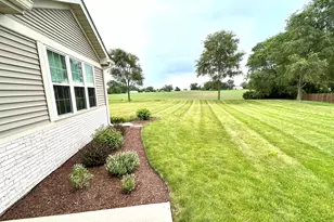 16422 Crescent Lake Ct, Crest Hill, IL 60403 - Photo 16