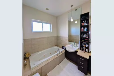 2642 W Chicago Avenue #4, Chicago, IL 60622 - Photo 8