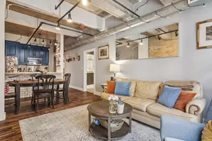 400 W Ontario St, Chicago, IL 60654 - Photo 2