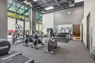 400 W Ontario St, Chicago, IL 60654 - Photo 20