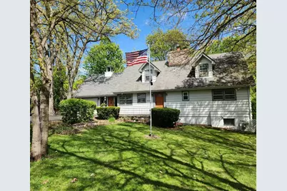 9215 S 83rd Avenue, Hickory Hills, IL 60457 - Photo 1