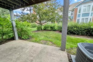 1541 N Kendal Ct, Arlington Heights, IL 60004 - Photo 12