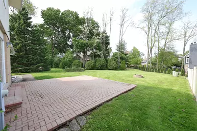 8315 Helen Court, Downers Grove, IL 60516 - Photo 10