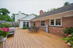 541 Dundee Rd, Glencoe, IL 60022 - Photo 28