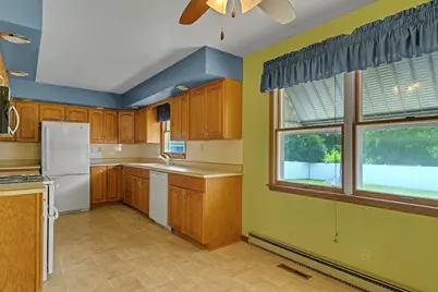 904 Obrien Street, Harvard, IL 60033 - Photo 8