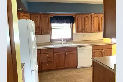 904 Obrien Street, Harvard, IL 60033 - Photo 6