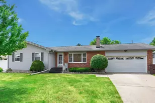 904 Obrien St, Harvard, IL 60033 - Photo 1