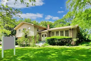 3214 River Falls Dr, Northbrook, IL 60062 - Photo 2