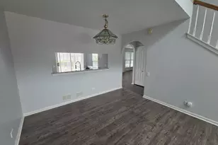 4793 Amber Cir, Hoffman Estates, IL 60192 - Photo 10