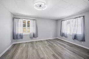 139 Birch St, Carpentersville, IL 60110 - Photo 16