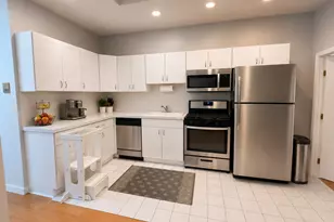 2925 N Damen Ave, Chicago, IL 60618 - Photo 4