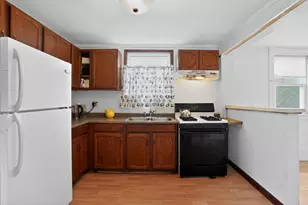 1015 Glenn Dr, North Chicago, IL 60064 - Photo 6