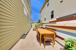 4831 W Winnemac Ave, Chicago, IL 60630 - Photo 38