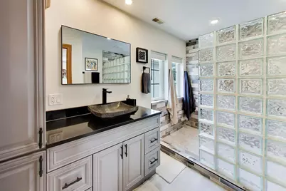 4831 W Winnemac Avenue, Chicago, IL 60630 - Photo 18