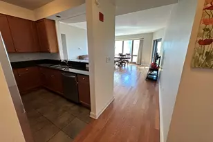 130 N Garland Ct, Chicago, IL 60602 - Photo 2