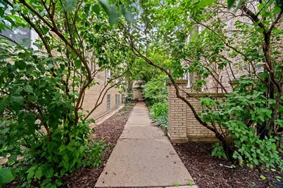 3135 W Leland Avenue #2E, Chicago, IL 60625 - Photo 6