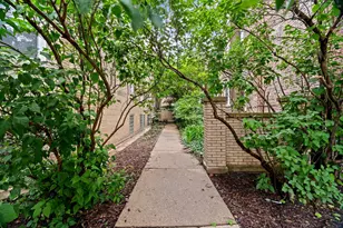 3135 W Leland Ave, Chicago, IL 60625 - Photo 6