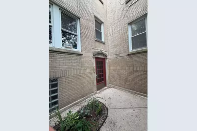 3135 W Leland Avenue #2E, Chicago, IL 60625 - Photo 2
