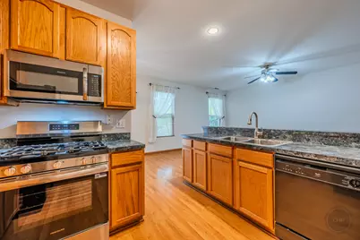 604 Blackstone Court, Aurora, IL 60504 - Photo 6