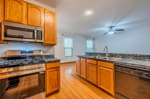 604 Blackstone Ct, Aurora, IL 60504 - Photo 6