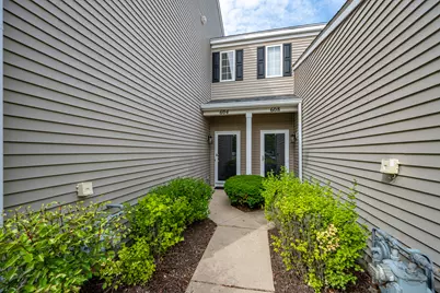 604 Blackstone Court, Aurora, IL 60504 - Photo 2