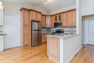 421 Bayview Avenue, Naperville, IL 60565 - Photo 4