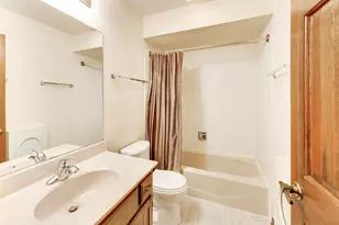 1648 Brentford Dr, Naperville, IL 60563 - Photo 20