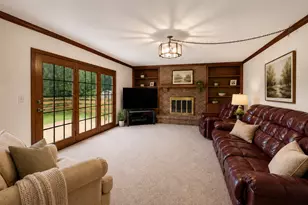 1648 Brentford Dr, Naperville, IL 60563 - Photo 6