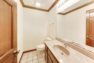 1648 Brentford Dr, Naperville, IL 60563 - Photo 10
