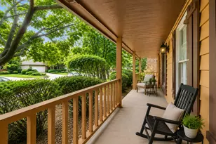 1648 Brentford Dr, Naperville, IL 60563 - Photo 2