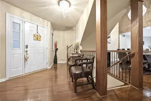 1447 Mackenzie Ln, Elgin, IL 60120 - Photo 2