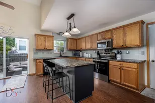 729 River Edge Cir, Ottawa, IL 61350 - Photo 6