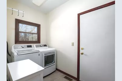 1351 Callen Lane, Des Plaines, IL 60016 - Photo 20