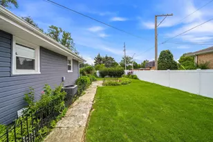 8852 Central Ave, Oak Lawn, IL 60453 - Photo 16
