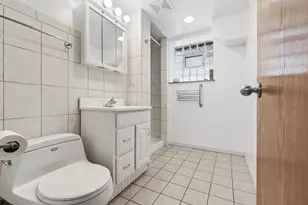 5337 W Berenice Ave, Chicago, IL 60641 - Photo 18