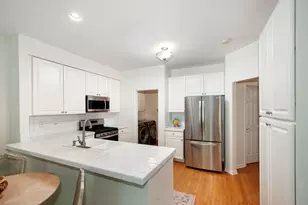 162 Fairway Dr, La Grange, IL 60525 - Photo 10