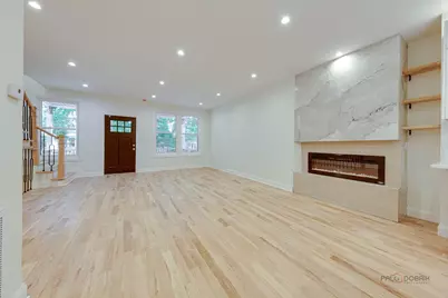 1826 W Farragut Avenue, Chicago, IL 60640 - Photo 12