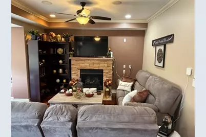 1367 E 64th Street #2, Chicago, IL 60637 - Photo 6