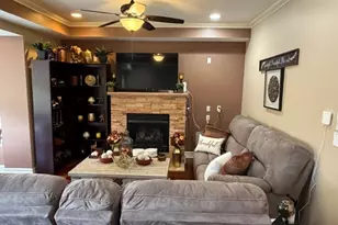 1367 E 64th St, Chicago, IL 60637 - Photo 6