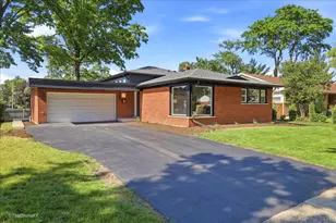 188 W Kathleen Dr, Park Ridge, IL 60068 - Photo 1