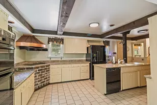 1368 E 16th Rd, Streator, IL 61364 - Photo 18
