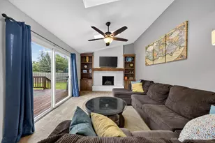 1125 Dovercliff Way, Crystal Lake, IL 60014 - Photo 8