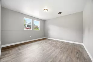 8320 Phyllis Rd, Rockford, IL 61108 - Photo 12